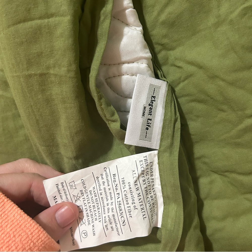 King size pillow shams NWOT - Picture 2 of 4